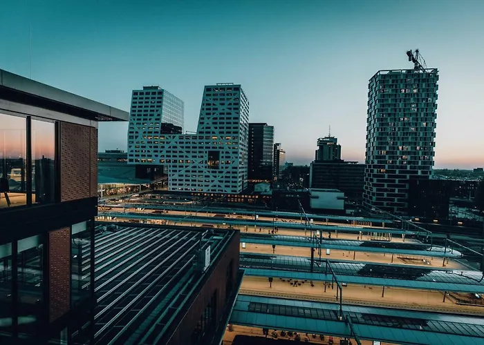Creative Valley Nest - Luxury Rooftop Apartments